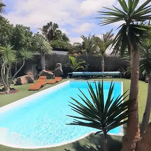 casa-brujas-lajares.in-canary-islands.com/