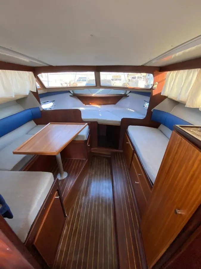 Hôtel Laura Boat à Sant Adrià de Besòs Bateau-hôtel
